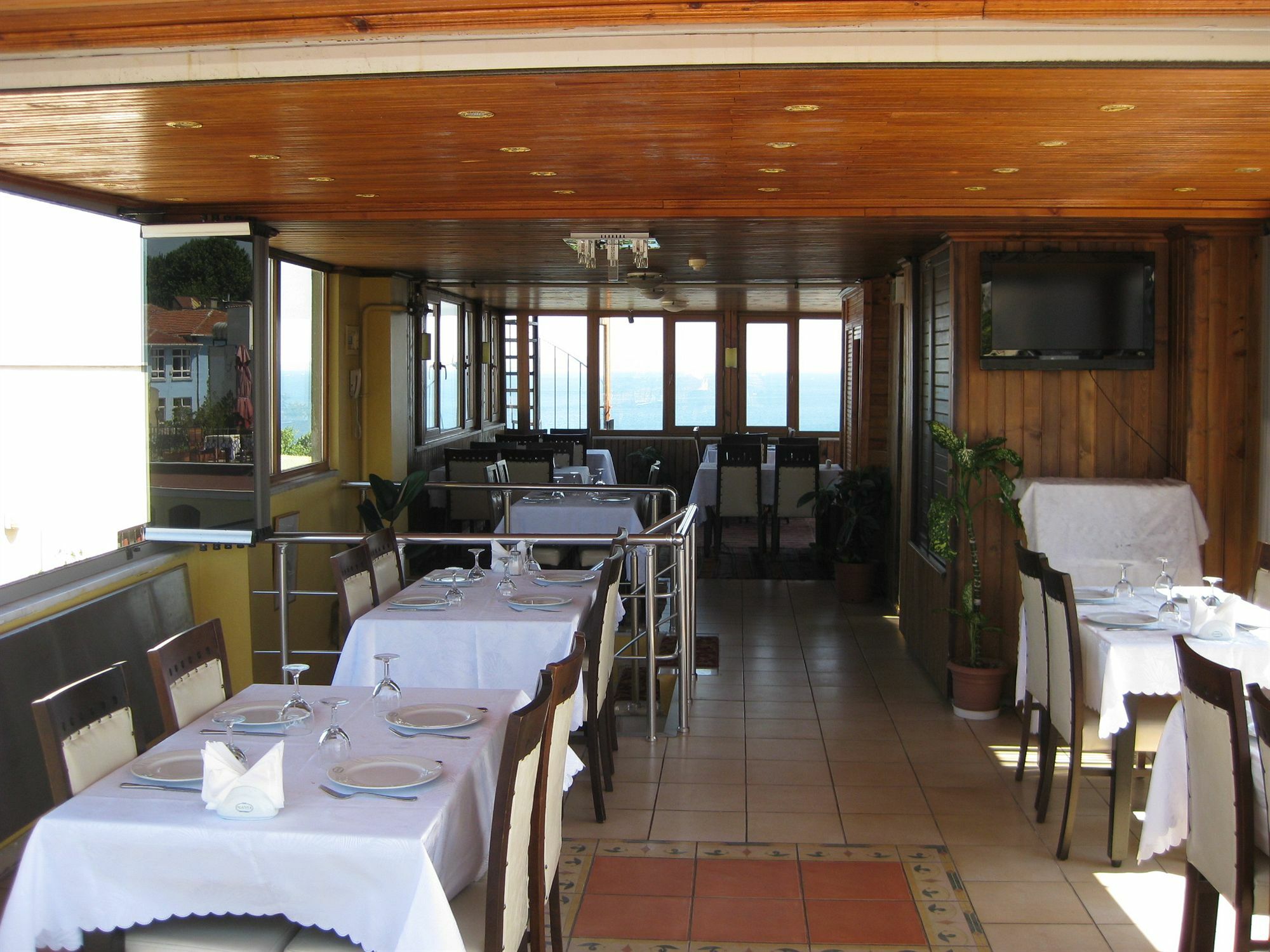 Otel Abella 3*